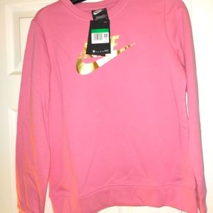 Girls Nike shirt